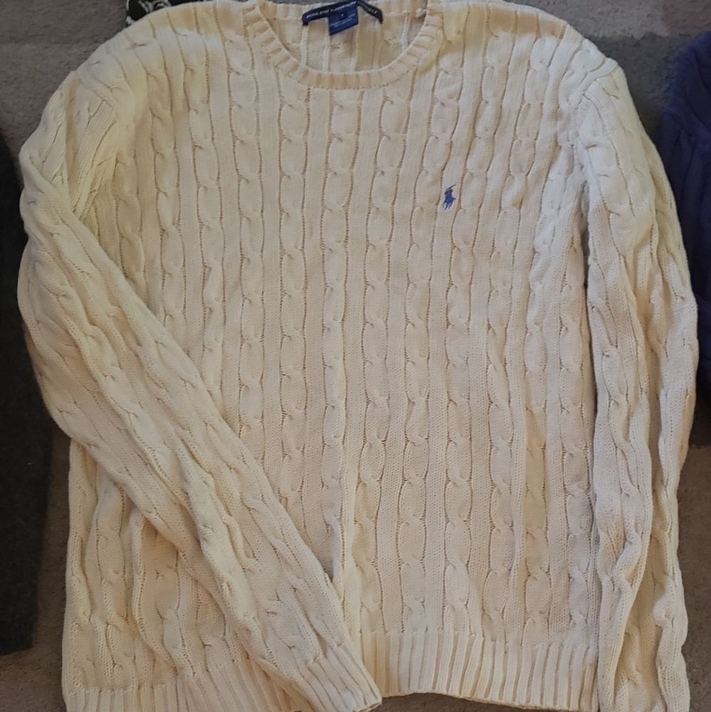 Long sleeve light yellow sweater